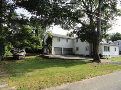 100 Eton Ave, Warwick, RI, 02889