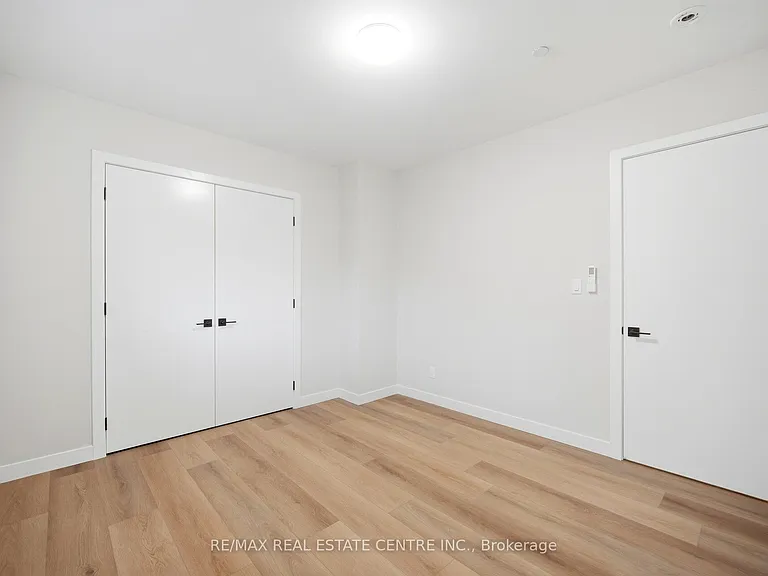 3 Zina St #2 — Photo 12