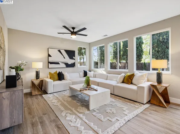 20355 Leif Ln, Hayward, CA 94541