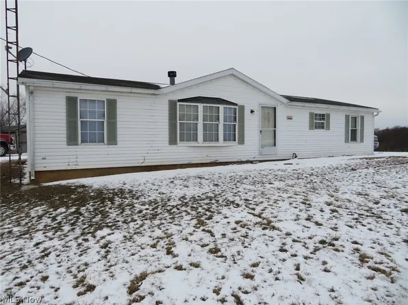 4135 Avon Rd NE, Carrollton, OH 44615