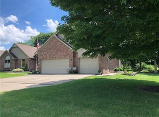 189 Derbyshire Dr, Indianapolis, IN 46229