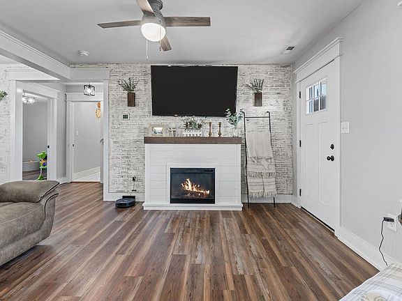 5th image of 25296 Mount Horeb Rd