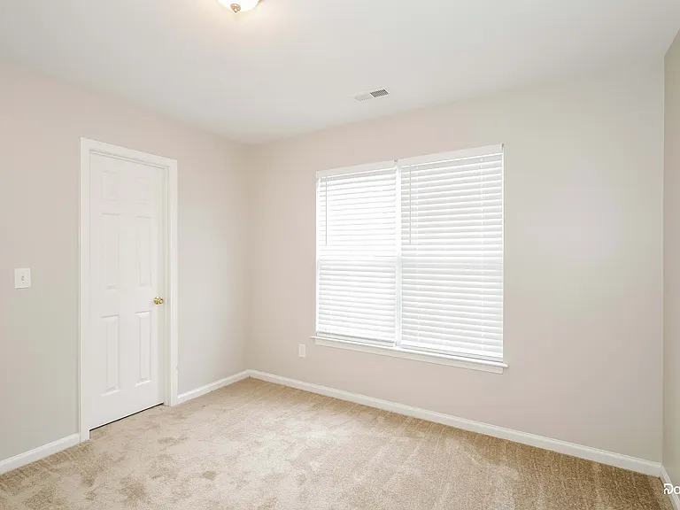 7314 Mapleridge Dr — Photo 8
