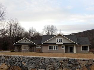 40 Meadow Brook Ln, Wingdale, NY 12594