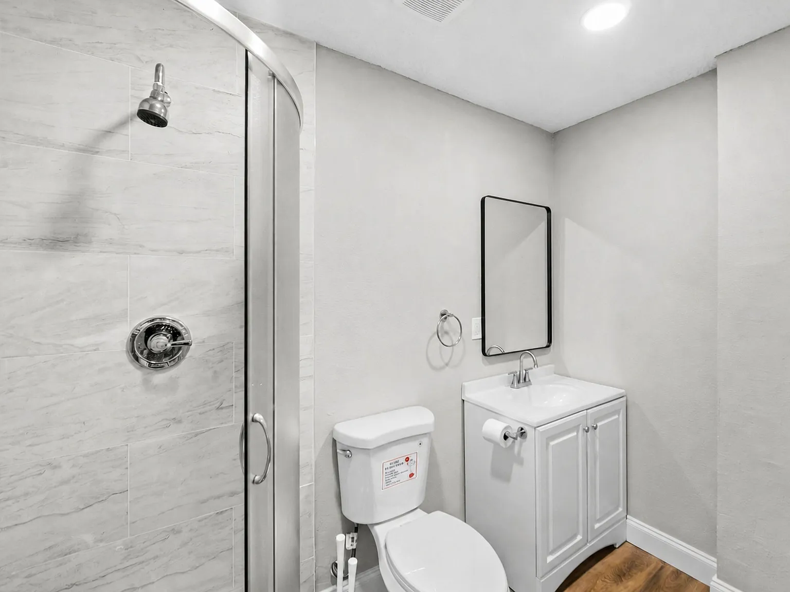 4 bed, 5.0 bath, 1800 sqft, $1,118 — Photo 4