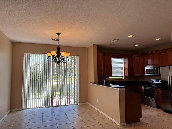 2nd image of 911 Seminole Palms Drive