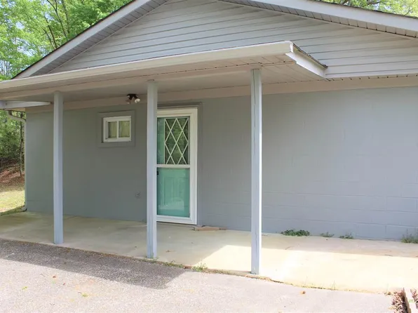550 Middleton Dr, Lexington, TN 38351