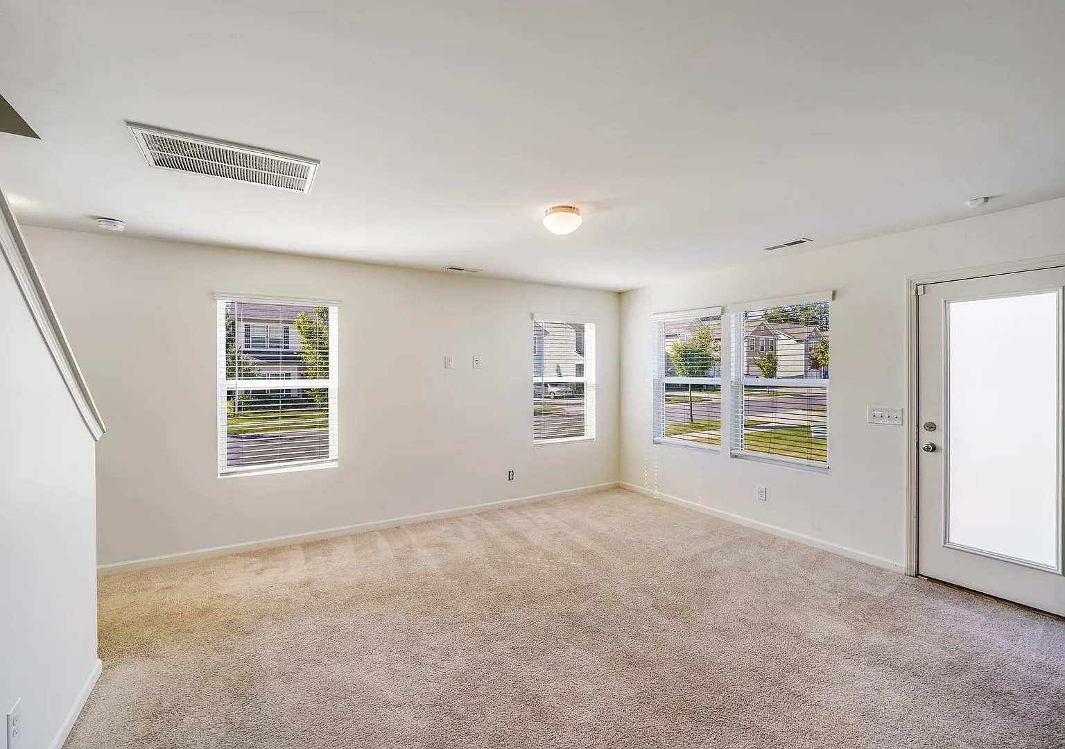 Fox Creek Beauty! Open-Concept 3BR/2.5BA Corner Lot Ready for You! — Photo 3