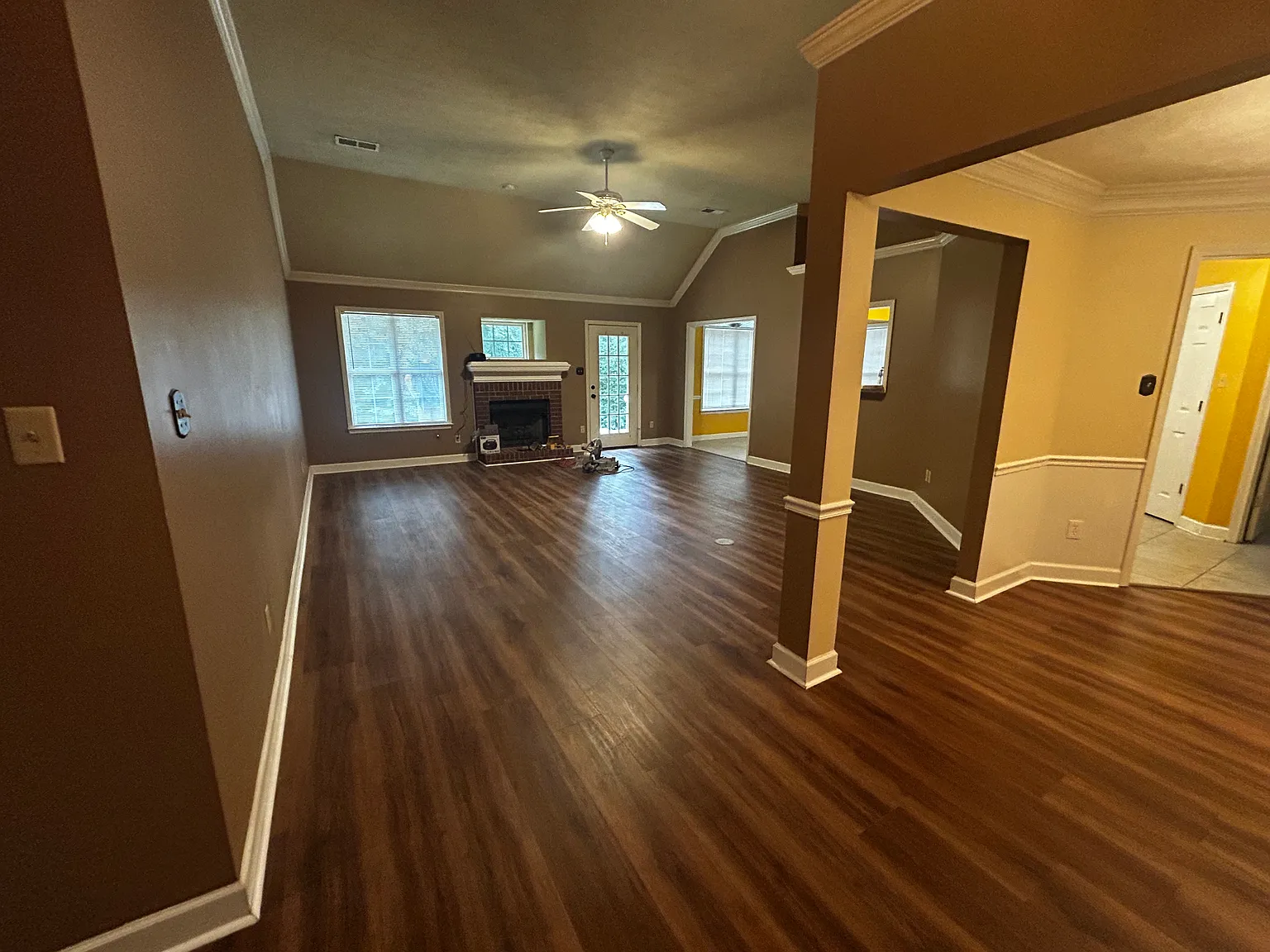 3 bed, 1980 sqft, $1,950 — Photo 2