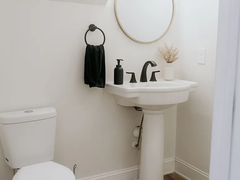6910 Augustine Way — Photo 12