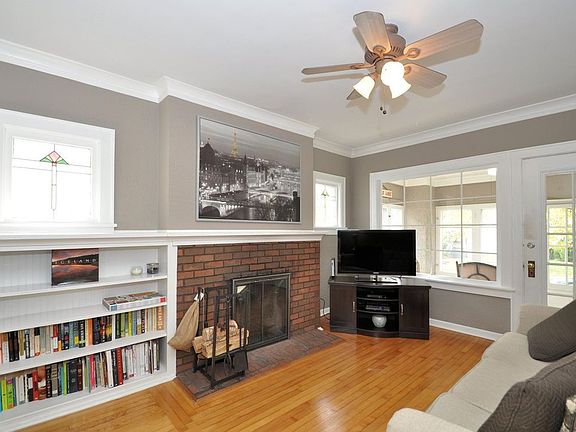 3rd image of 4312 N Murray Ave