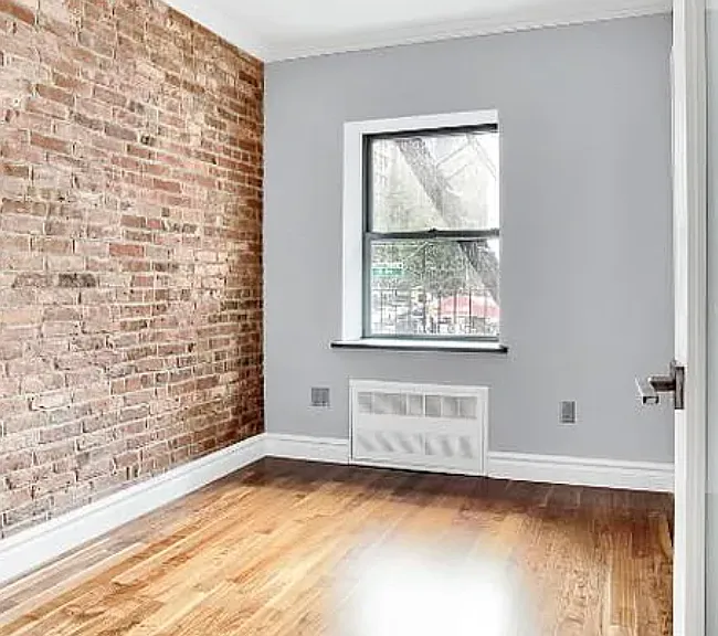 939 2nd Ave #3 — Photo 2