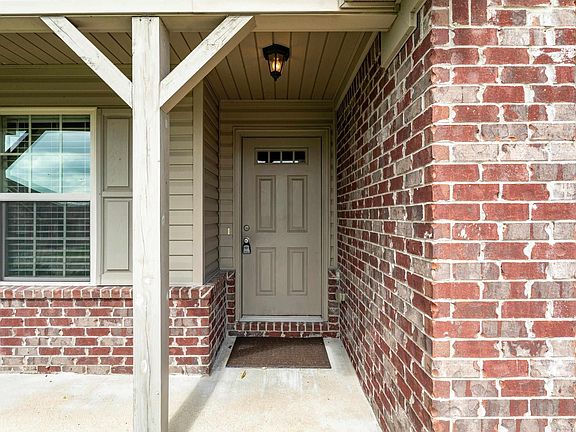 4th image of 928 Alise Cir