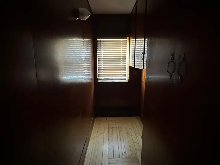 913 Social St — Photo 10
