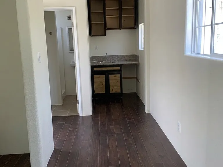 915 Alta St — Photo 4