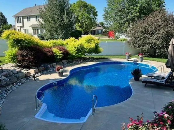 16119 Bruning St, Bennington, NE 68007