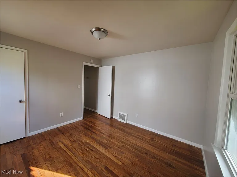 4287 E 162nd St — Photo 11