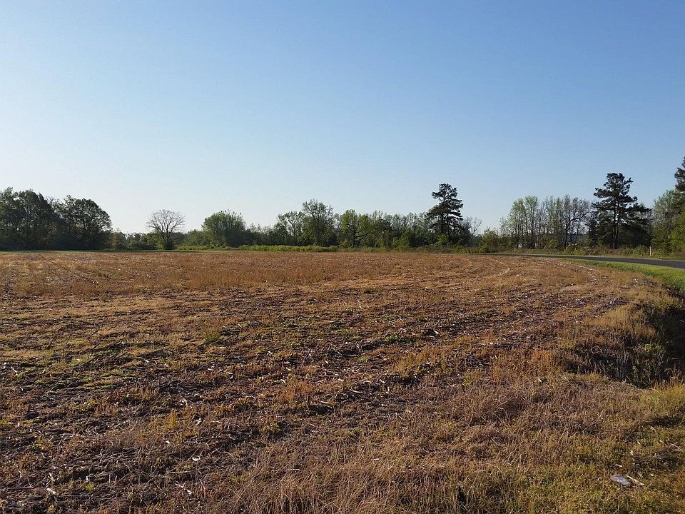 2nd image of 120 Old Main Road