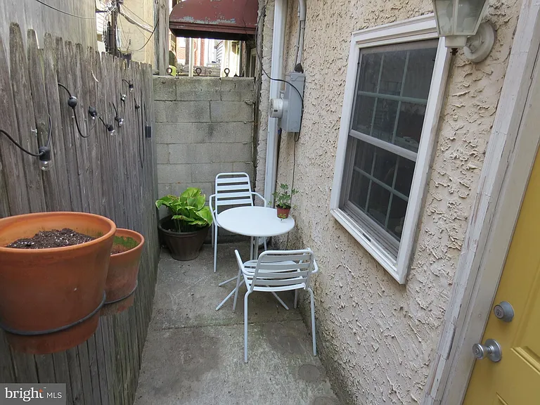1424 S Orianna St — Photo 6