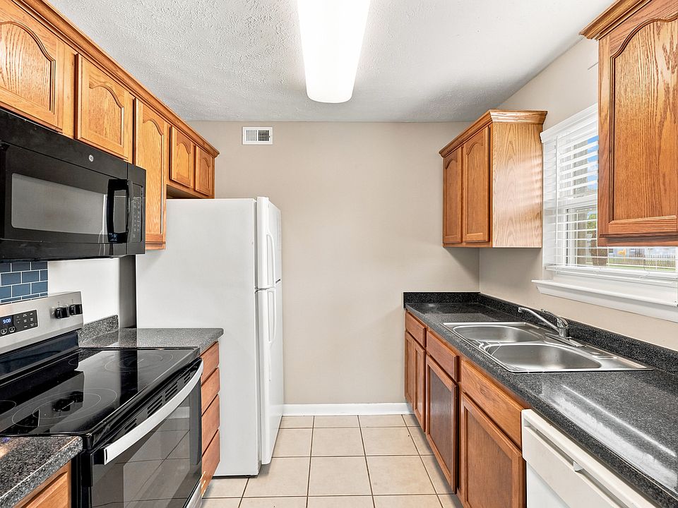 1st image of 13011 Beck Ave #67
