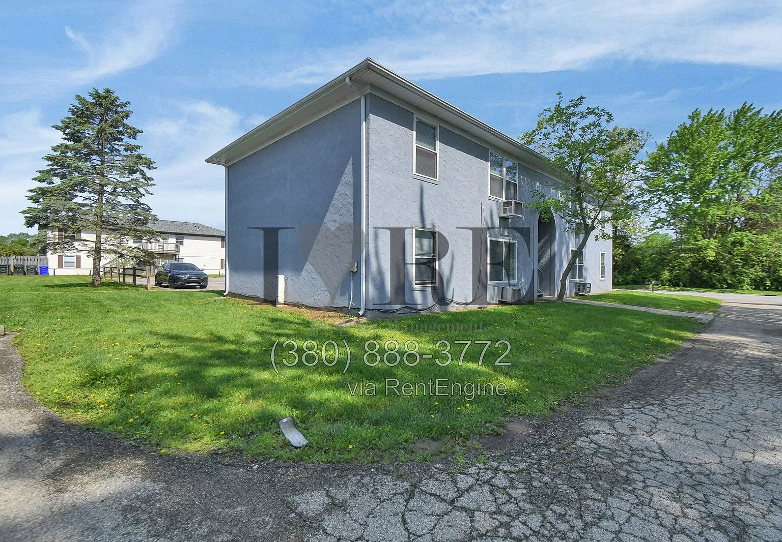2 bed, 1.0 bath, 764 sqft, $925 — Photo 2