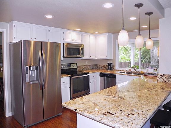 5th image of 5220 Butterwood Cir