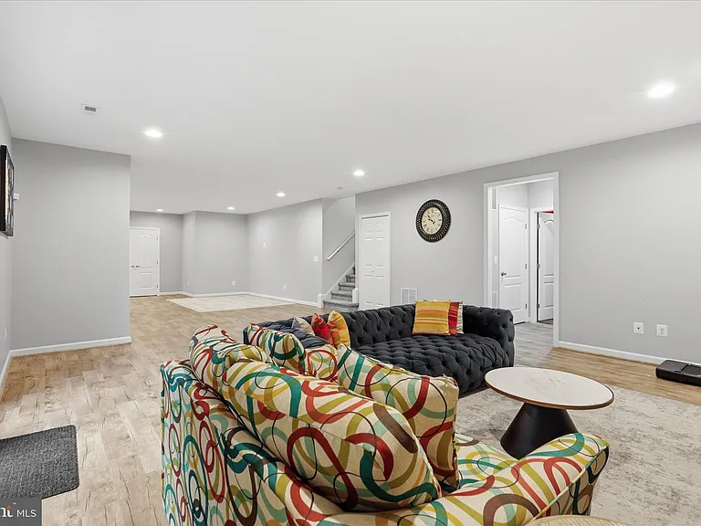 42522 Stratford Landing Dr — Photo 35