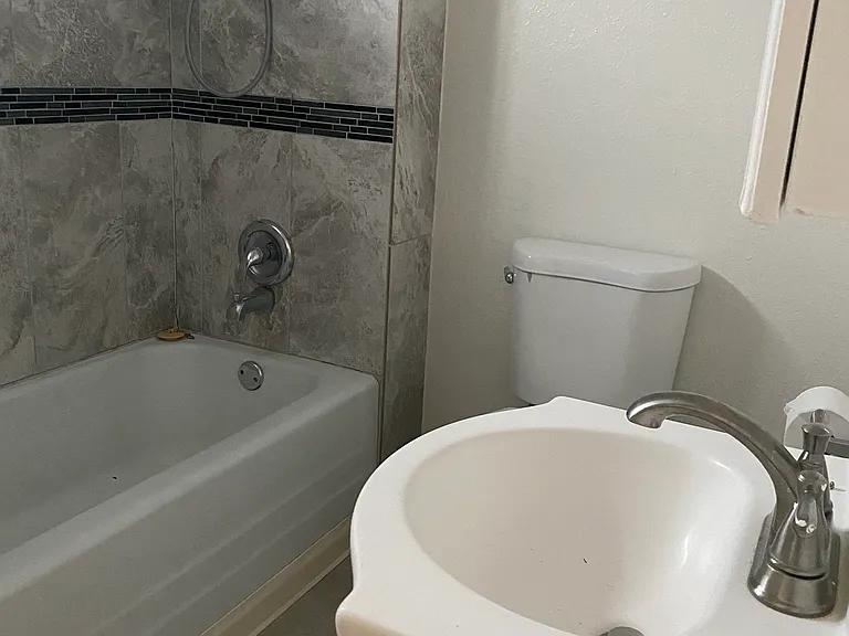 305 George Washington Way #1/2 — Photo 6