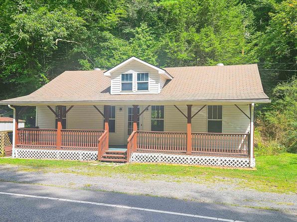 2019 Coeburn Rd, Clintwood, VA 24228