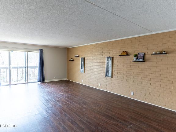4th image of 456 Berlin Dr #167