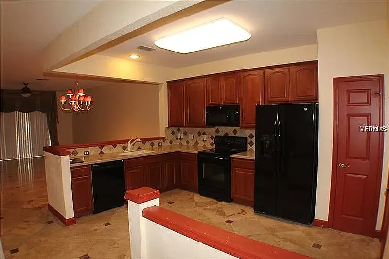 3 bed, 2.5 bath, 1672 sqft, $2,500 — Photo 2