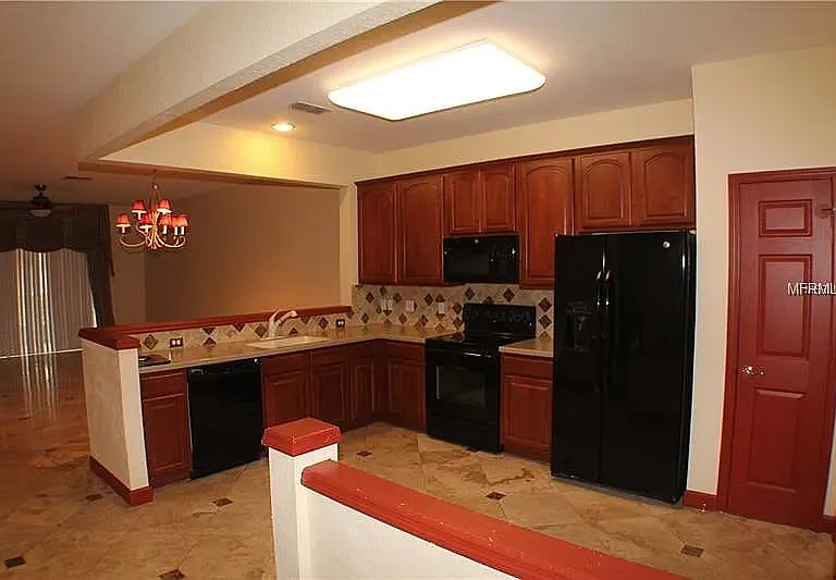 6917 Cadiz Blvd — Photo 2