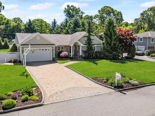 56 Merrivale Drive, Smithtown, NY 11787