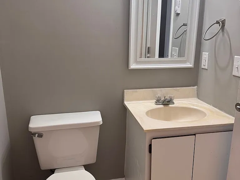 111-113-115 Reece Ct — Photo 10