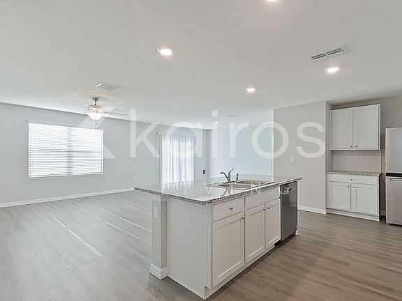 5th image of 8614 SW 43rd Ter