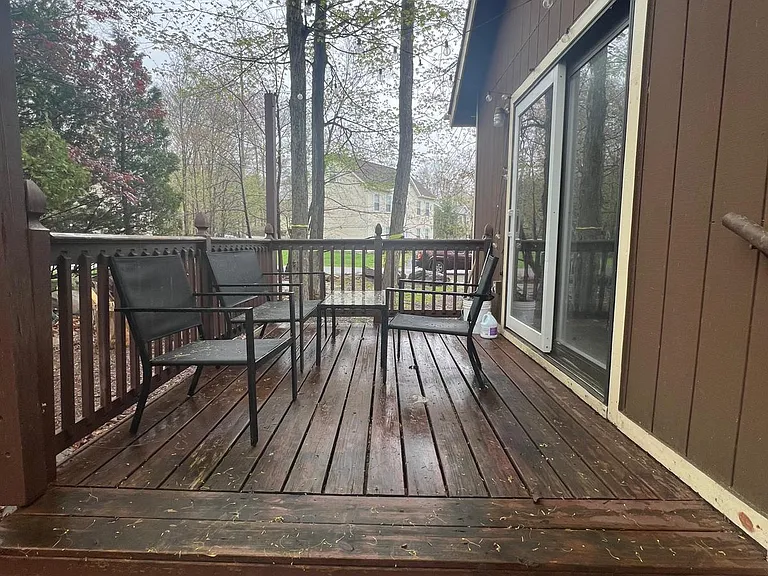 Woods Ln — Photo 15
