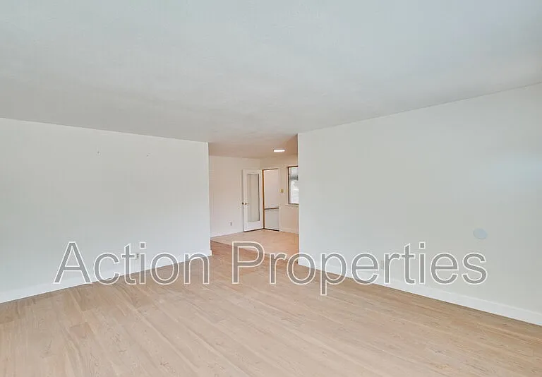 2280 Brentwood Ct — Photo 5