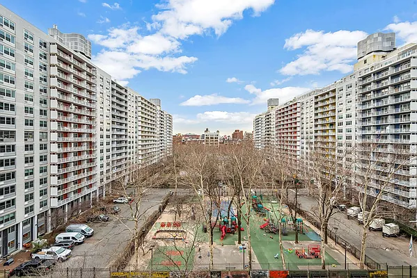 Sold by Compass | media 22