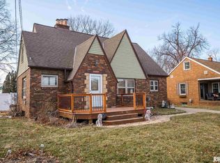 110 Bondurant St, Washington, IL 61571