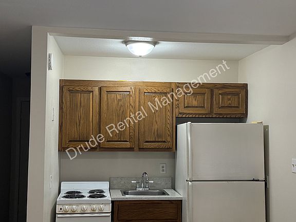 3rd image of 105 N Ruland St #B