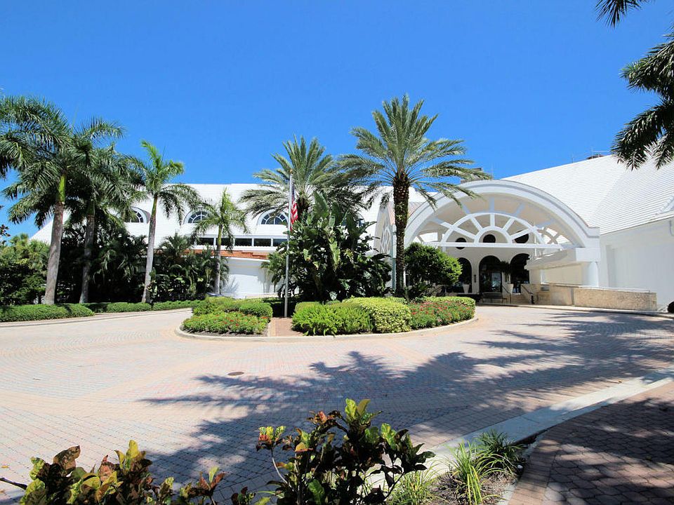 1st image of 330 Spyglass Way #330