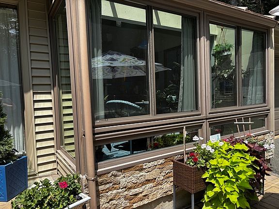3rd image of 52 Simmons Brook Dr