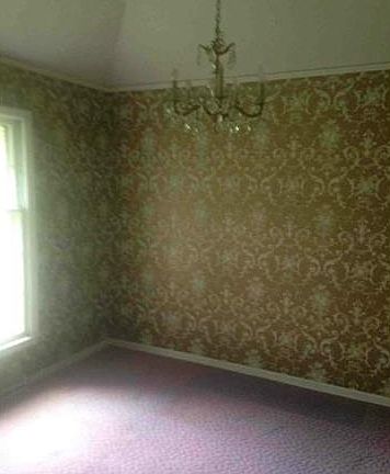 4th image of 10917 Virginia Ave