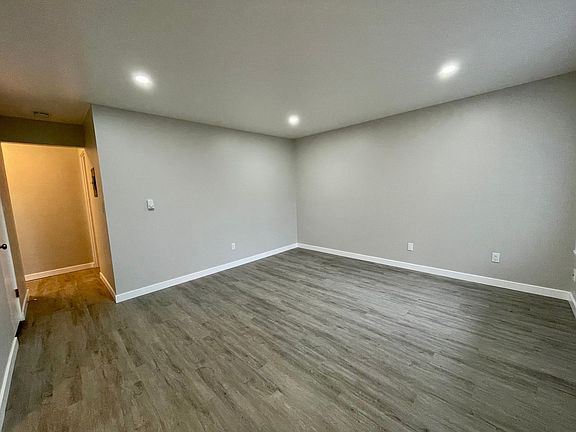 4th image of 801 W McGraw St Unit 2