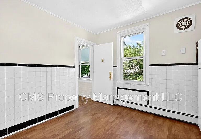 49 Welland Ave #2 — Photo 20