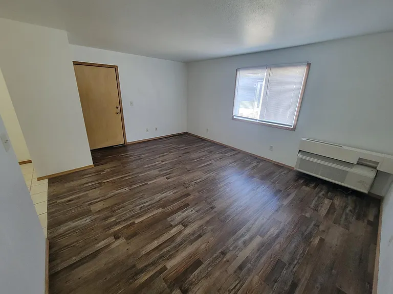1701 La Crescent St #133 — Photo 10
