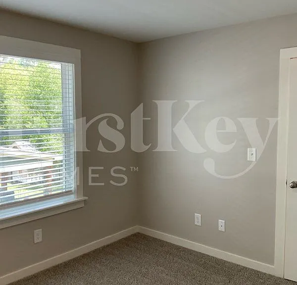 613 Windmill Cir — Photo 7