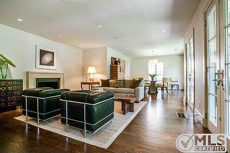4th image of 3824 W Beverly Dr