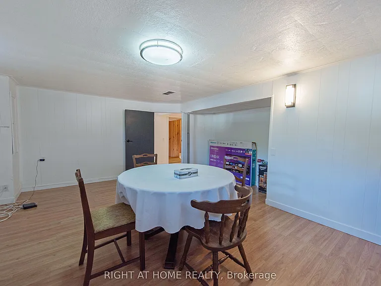 69 Alayne Cres — Photo 27
