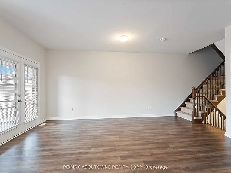 219 Dundas St E #27 — Photo 8